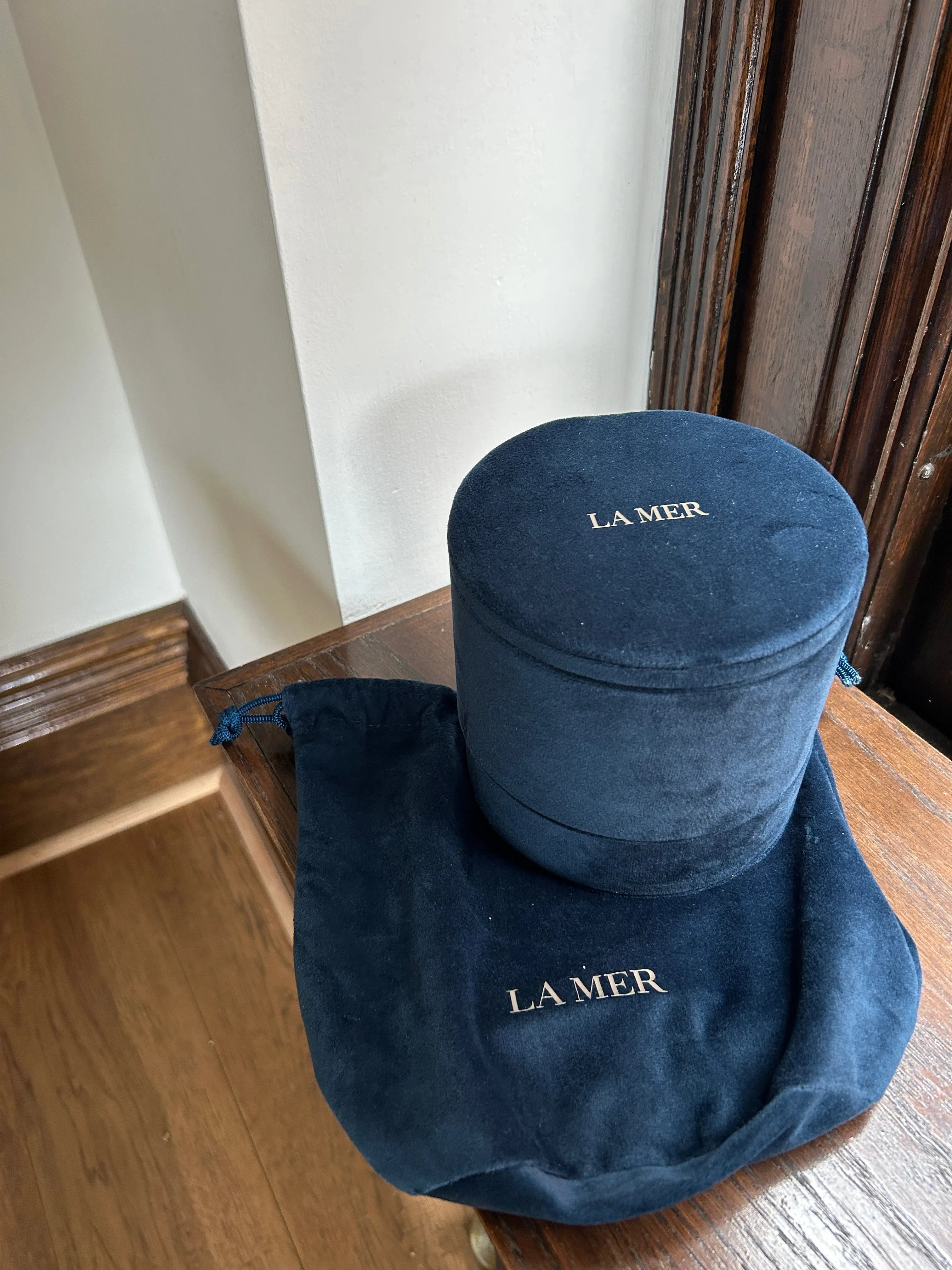 La Mer Rejuvenating night cream coffret with gua sha roller