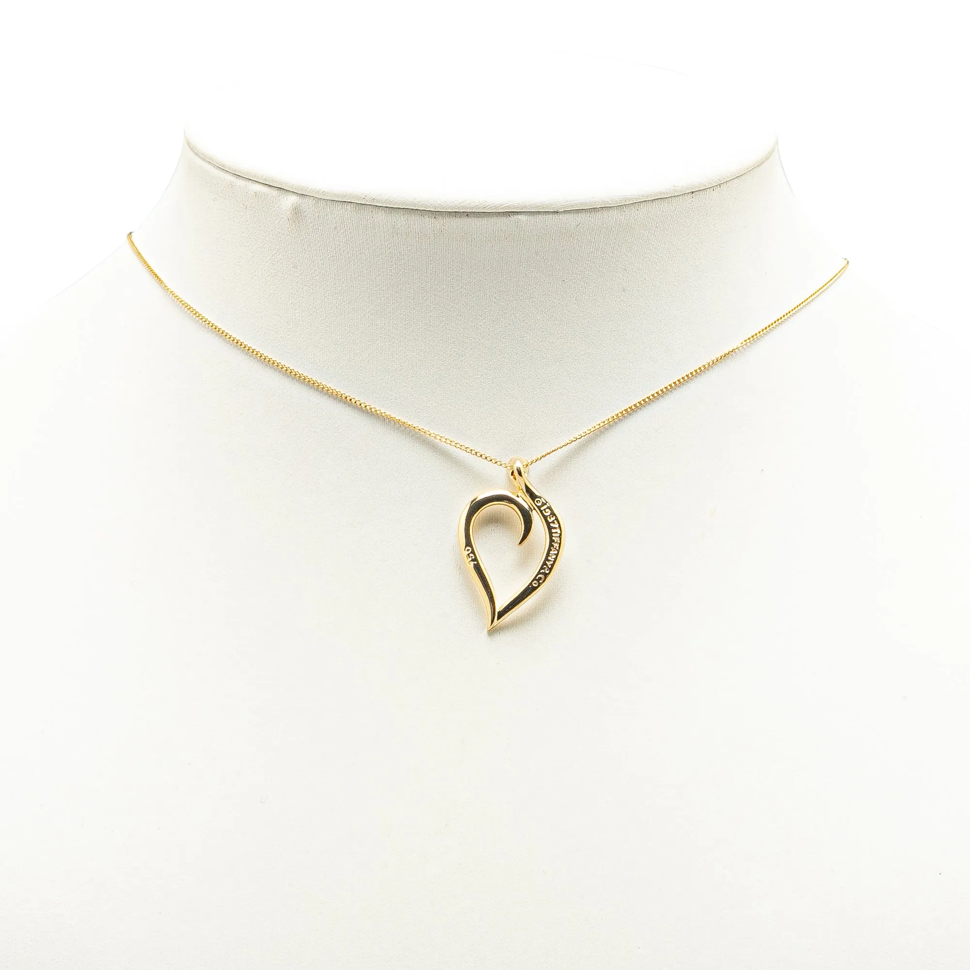 Tiffany 18K Yellow Gold Leaf Heart Pendant Necklace